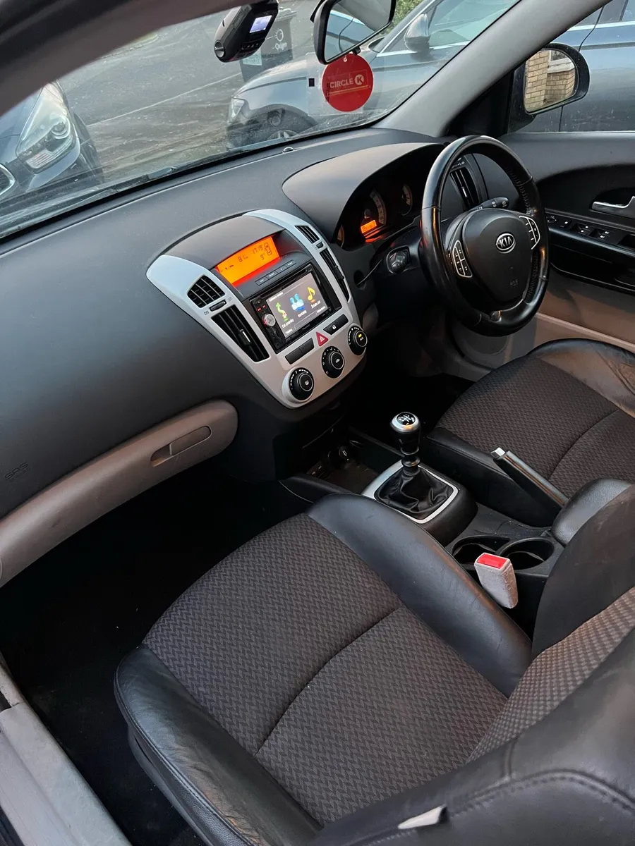 Kia Ceed Estate - Image 3