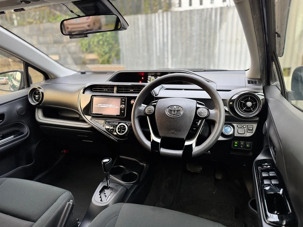 2018 TOYOTA AQUA. LOW MILEAGE. 2 YEAR NCT. AUTO1.5 - Image 4