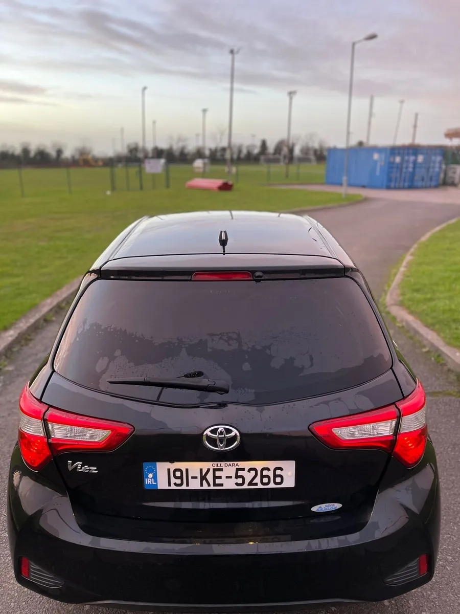 Toyota Vitz 2019 Automatic - Image 2
