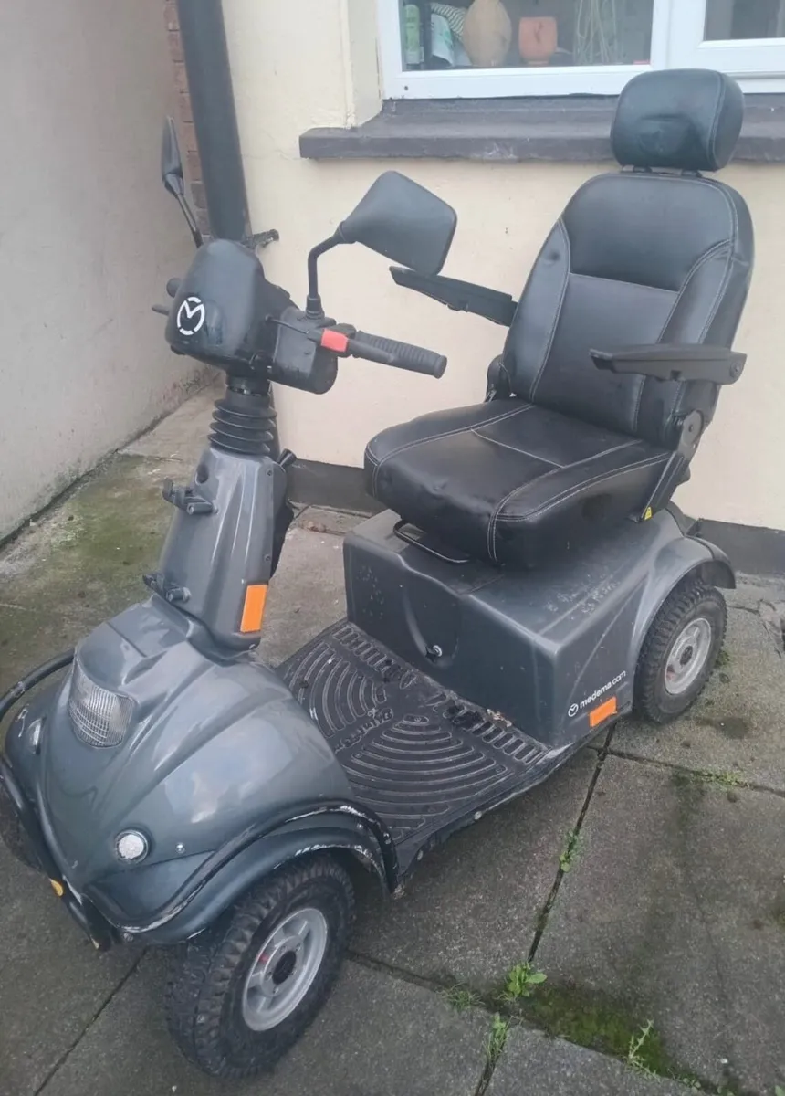 Mobility scooter - Image 1