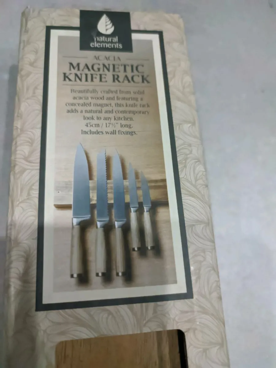 Magnetic knife rack - Image 1
