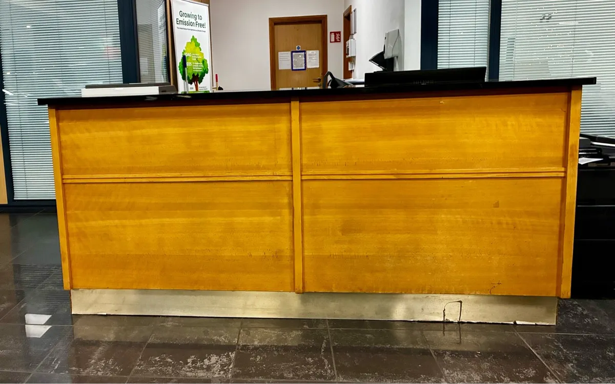 Reception Desk - Image 3