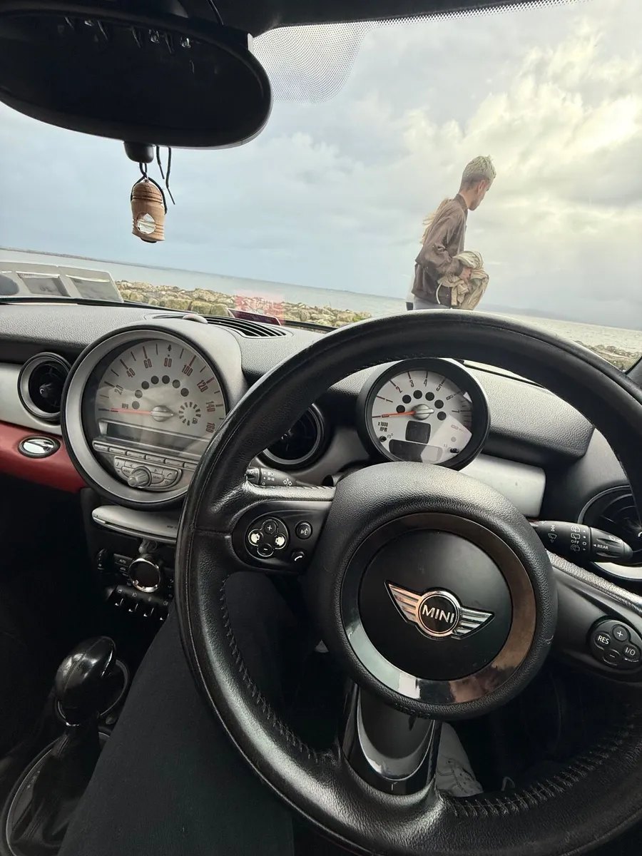Mini Cooper 2010 Automatic - Image 3