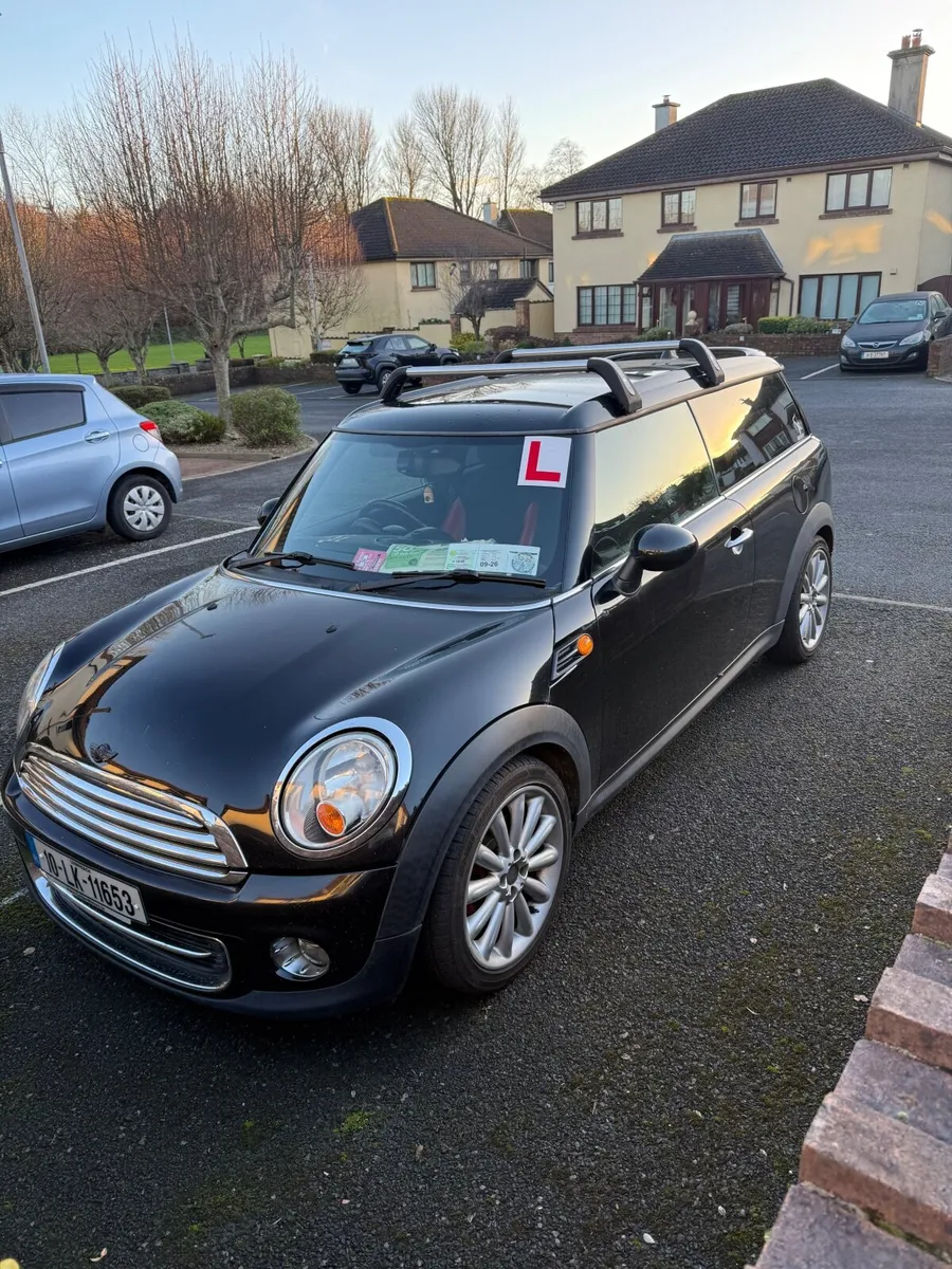 Mini Cooper 2010 Automatic - Image 1
