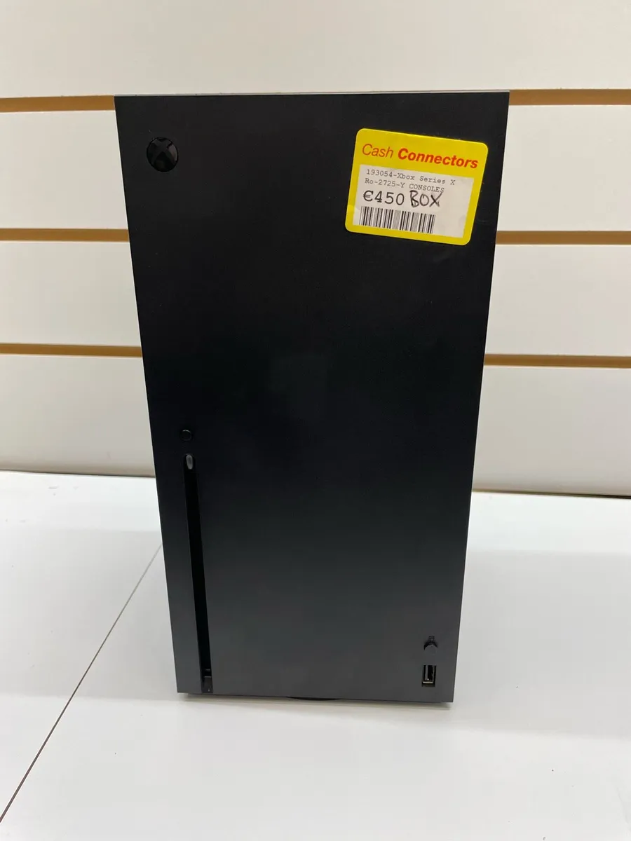 Xbox Series X - Image 1