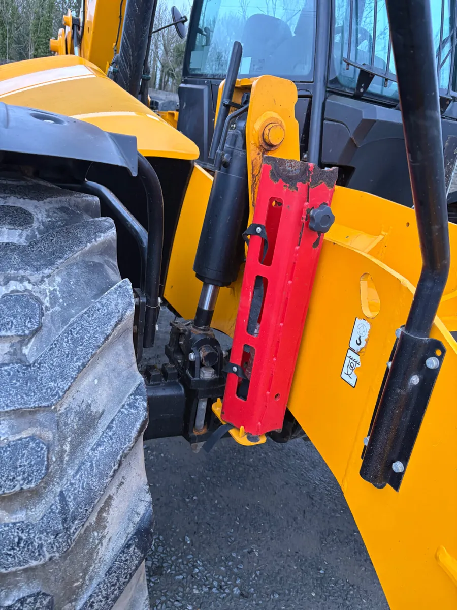 2023 JCB 540 200 low hours Finance Arranged - Image 4