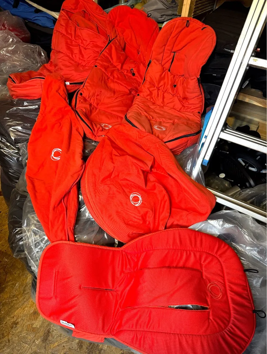 Bugaboo cameleon fox Lynx sets in swords - Image 1