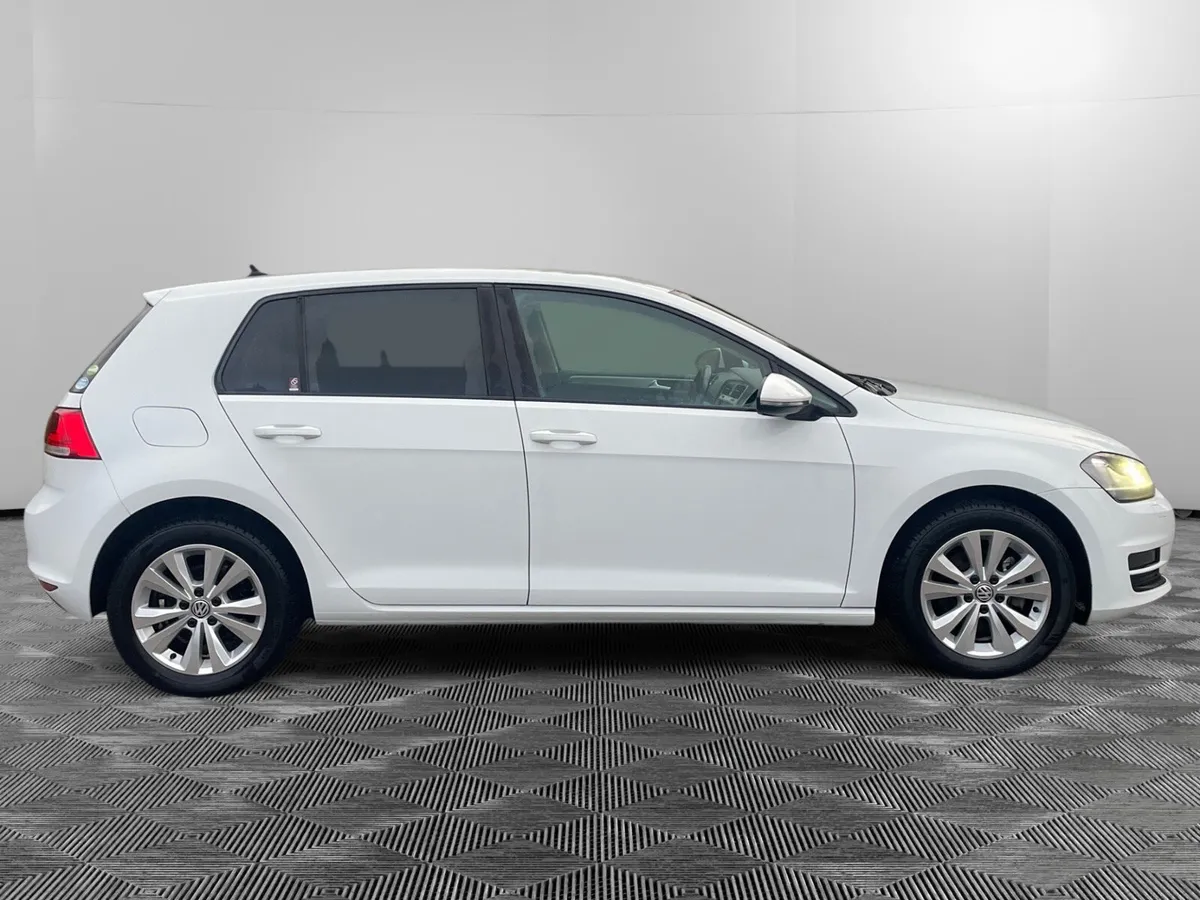 VW GOLF-2015 COMFORTLINE DSG - Image 2