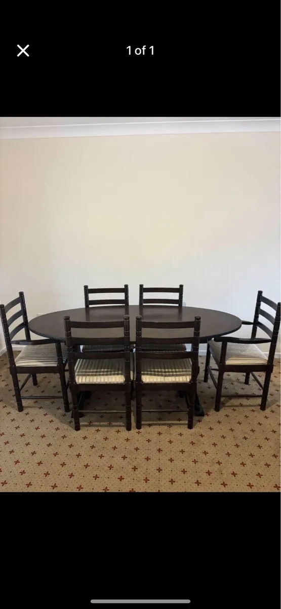 Table with 6 chairs