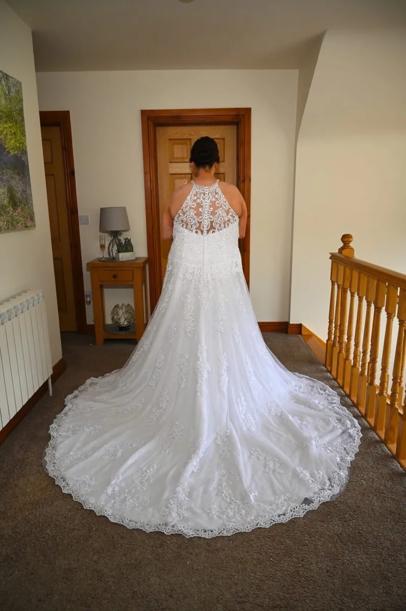 Wedding gown - Image 2