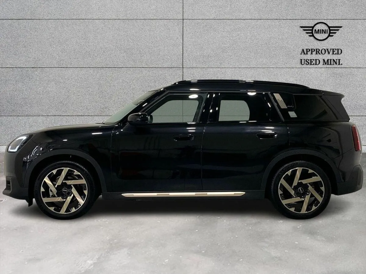 Mini Countryman SE ALL4 - Image 3