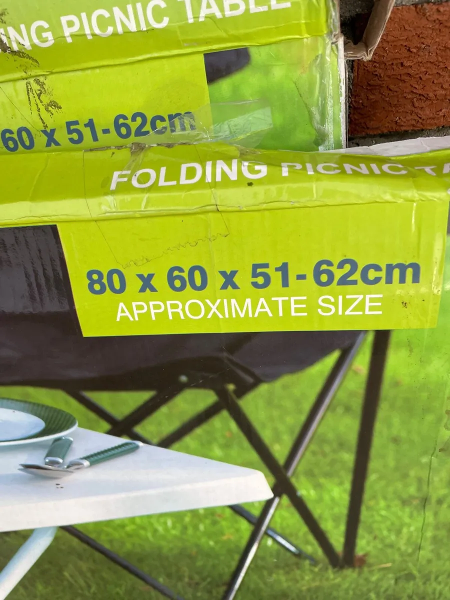 2 foldable picnic tables - Image 3