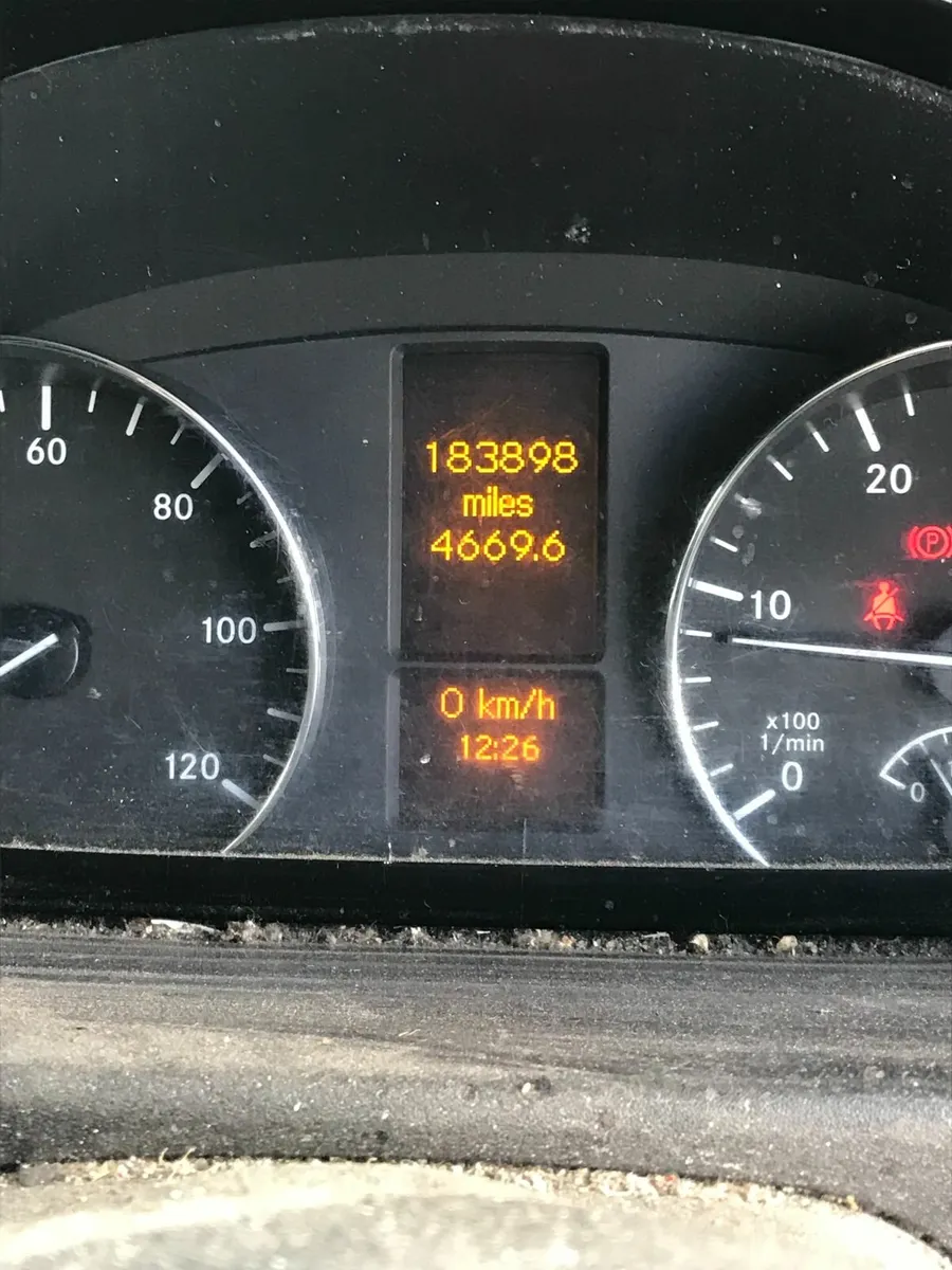 Mercedes-Benz Sprinter 2016 - Image 2