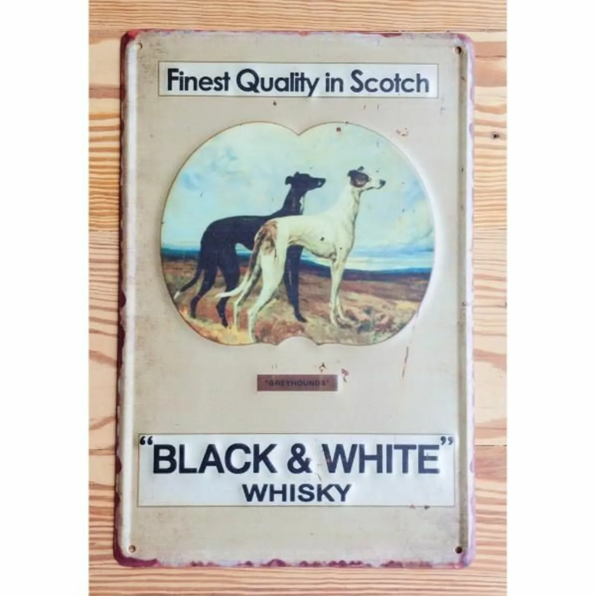 Black & White Whiskey – Finest Scotch – HS412