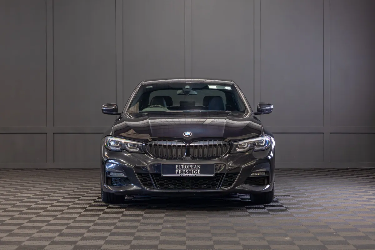 2021 BMW 3-Series 320d M-Sport - Image 2