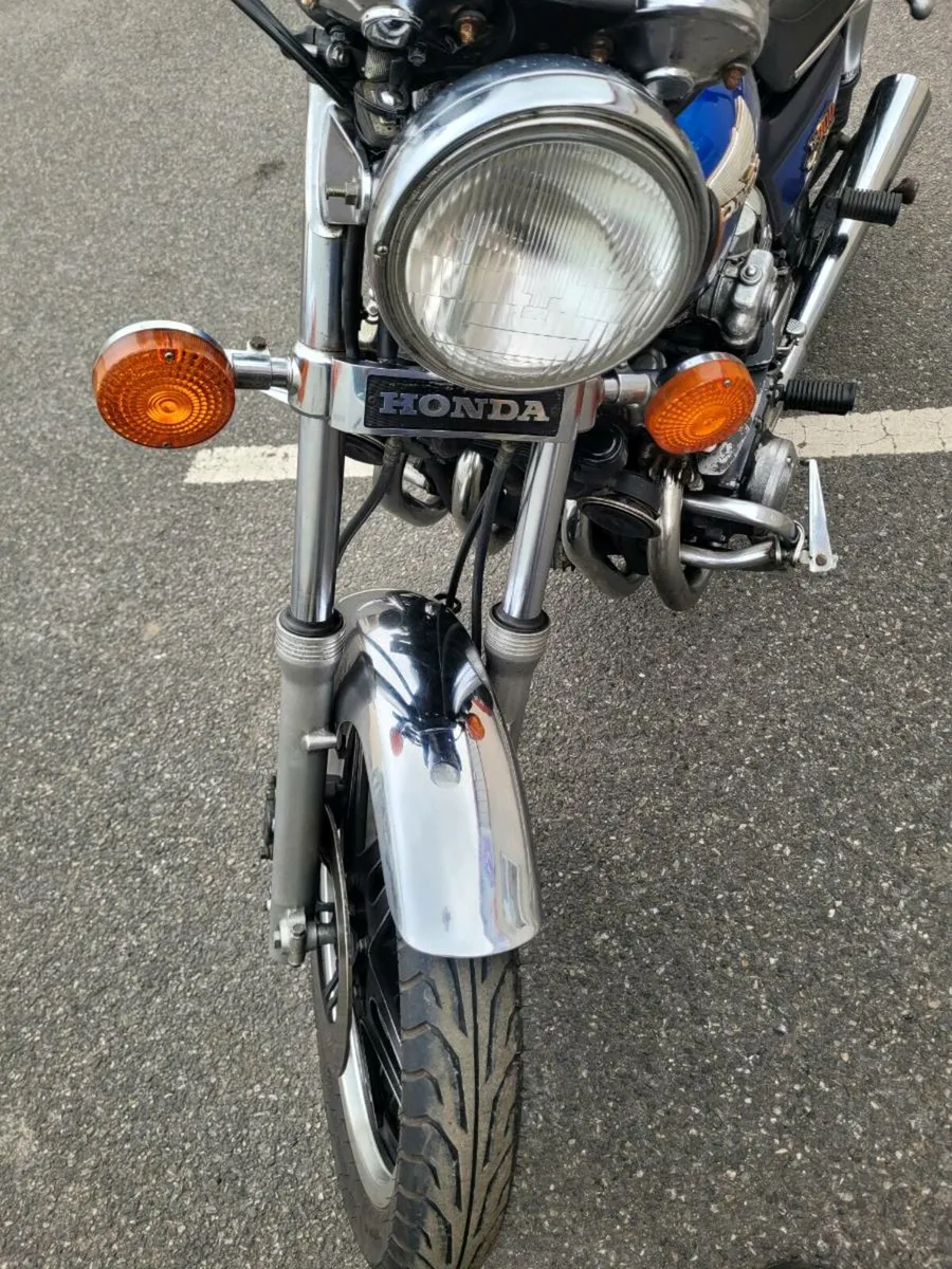 1983 CB 900 Custom - Image 3