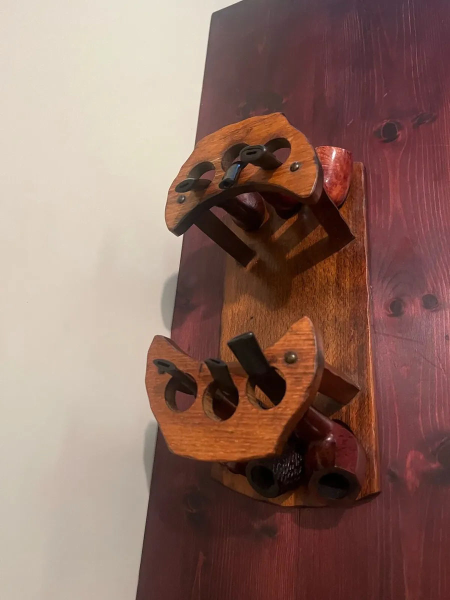 Vintage Oak Pipe Rack & 6 Pipes - Image 3