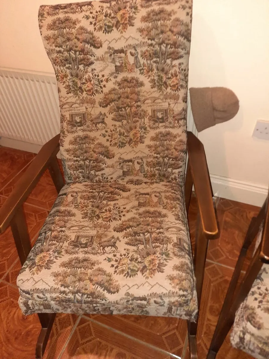 Vintage cottage rocking chairs - Image 3