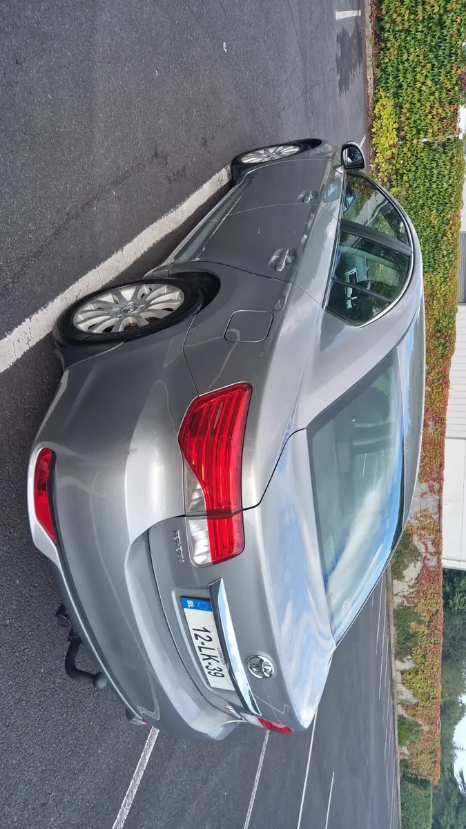 Toyota Avensis 2012 - Image 3