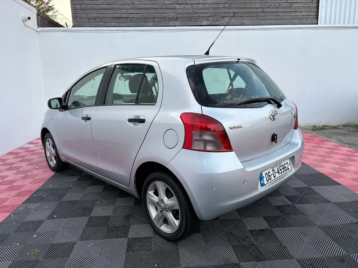 06 Toyota Yaris 1.0 new Nct - Image 4