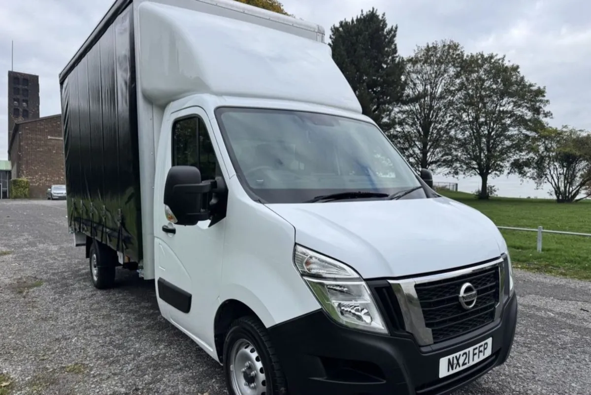 NISSAN NV400 2.3 3.5t LWB Curtainside Tail Lift - Image 1