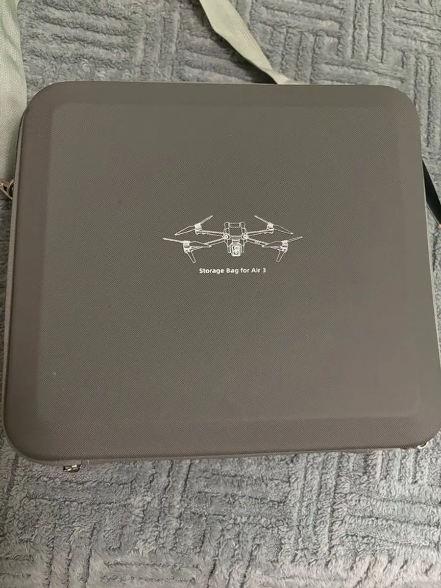 Drone Air 3S - Image 1