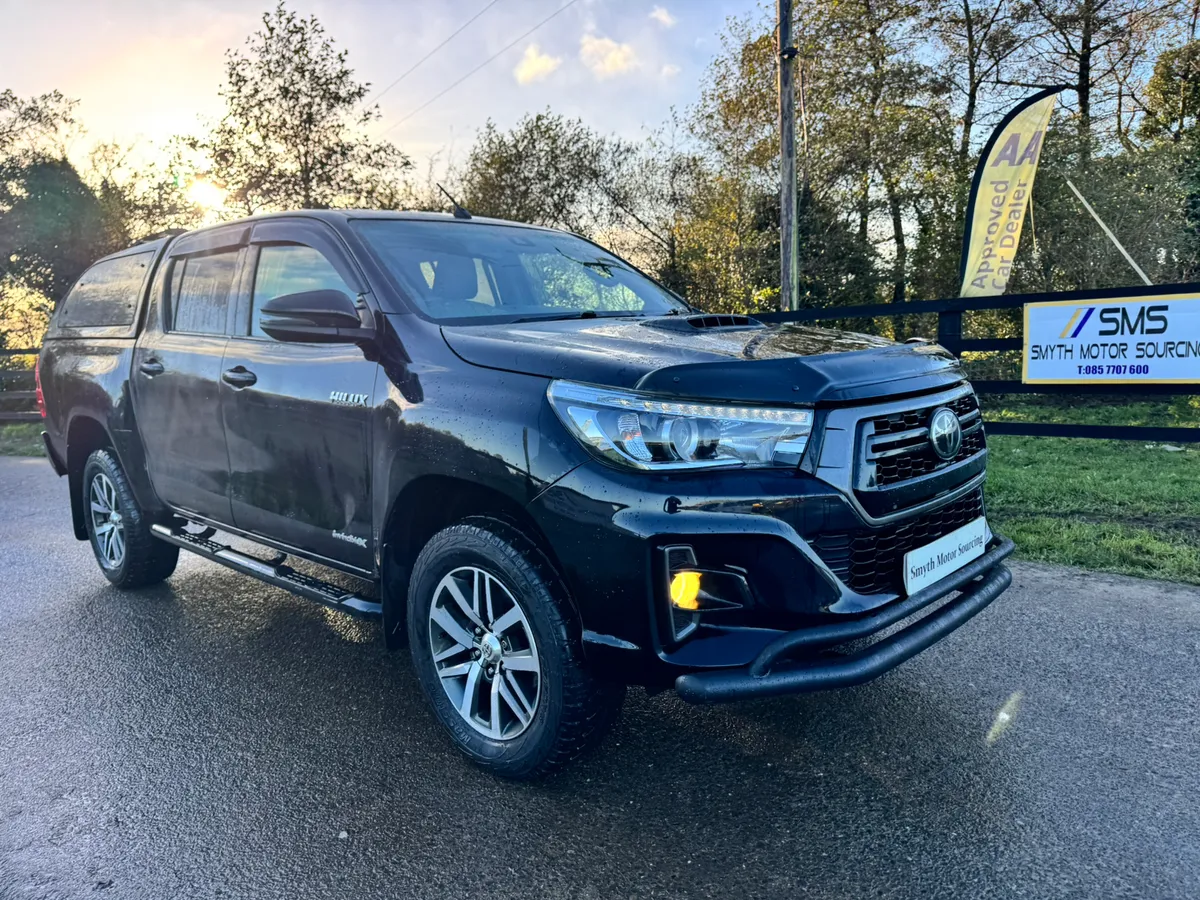192 Toyota Hilux Invincible X Auto Spotless**** - Image 2