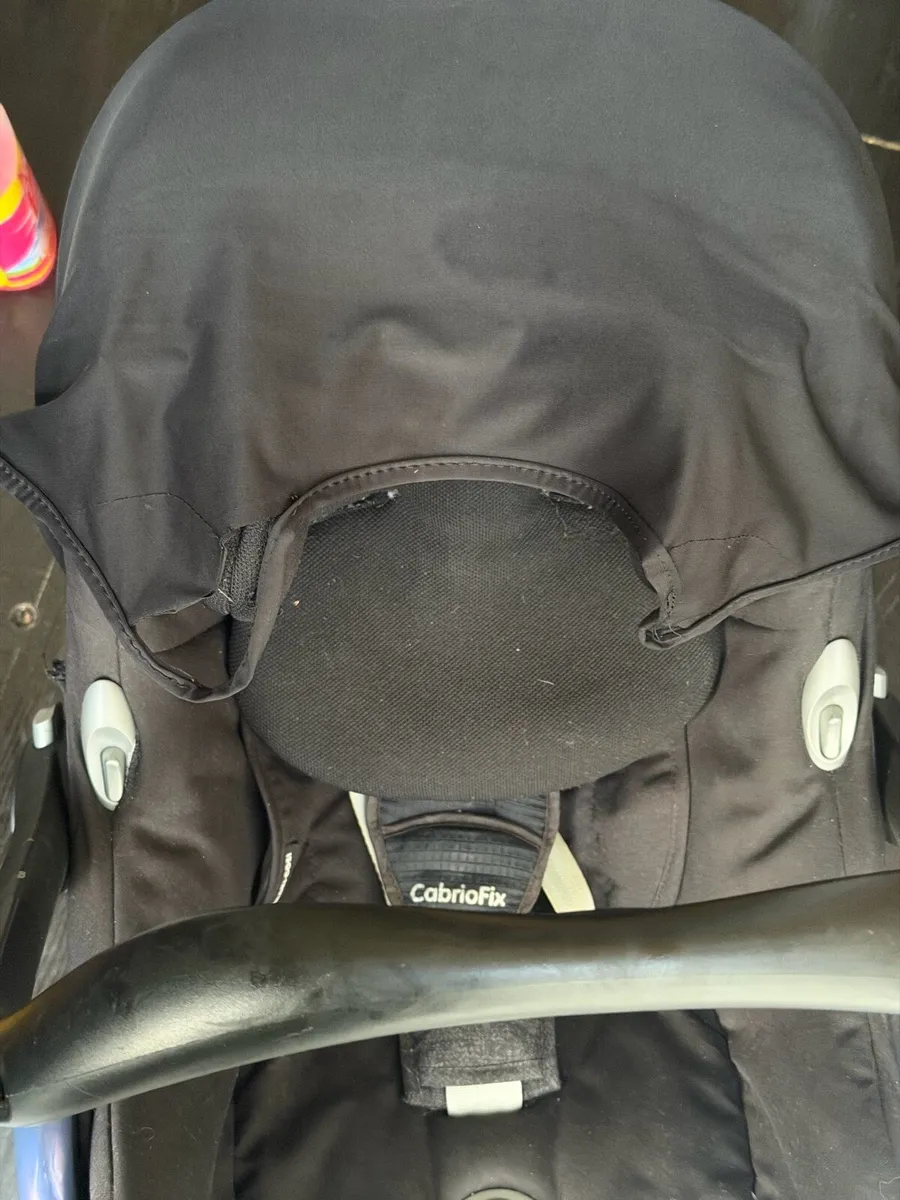 Baby car seat - Image 4