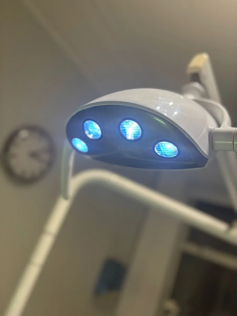 Fona 1000 Dental Chairs - Image 3