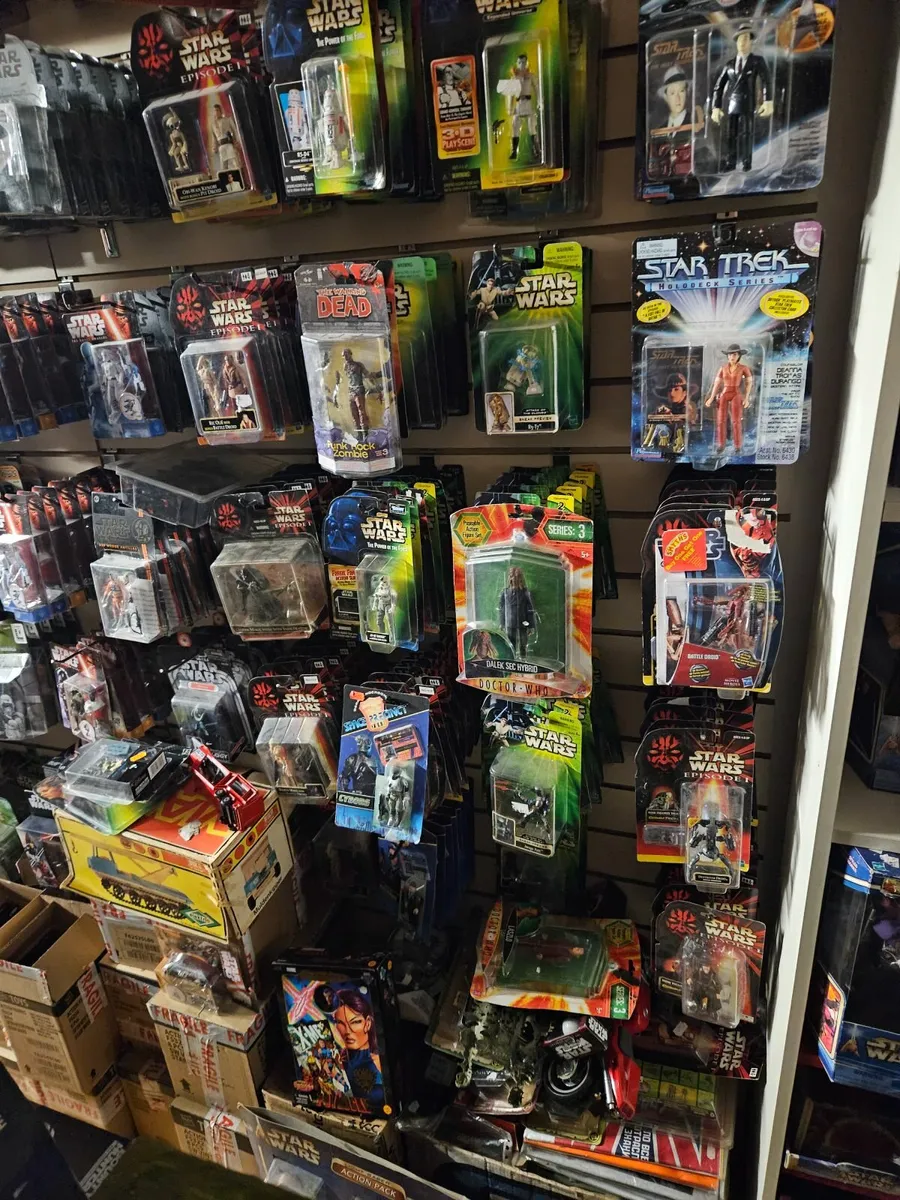 Star Wars Figures - Image 1