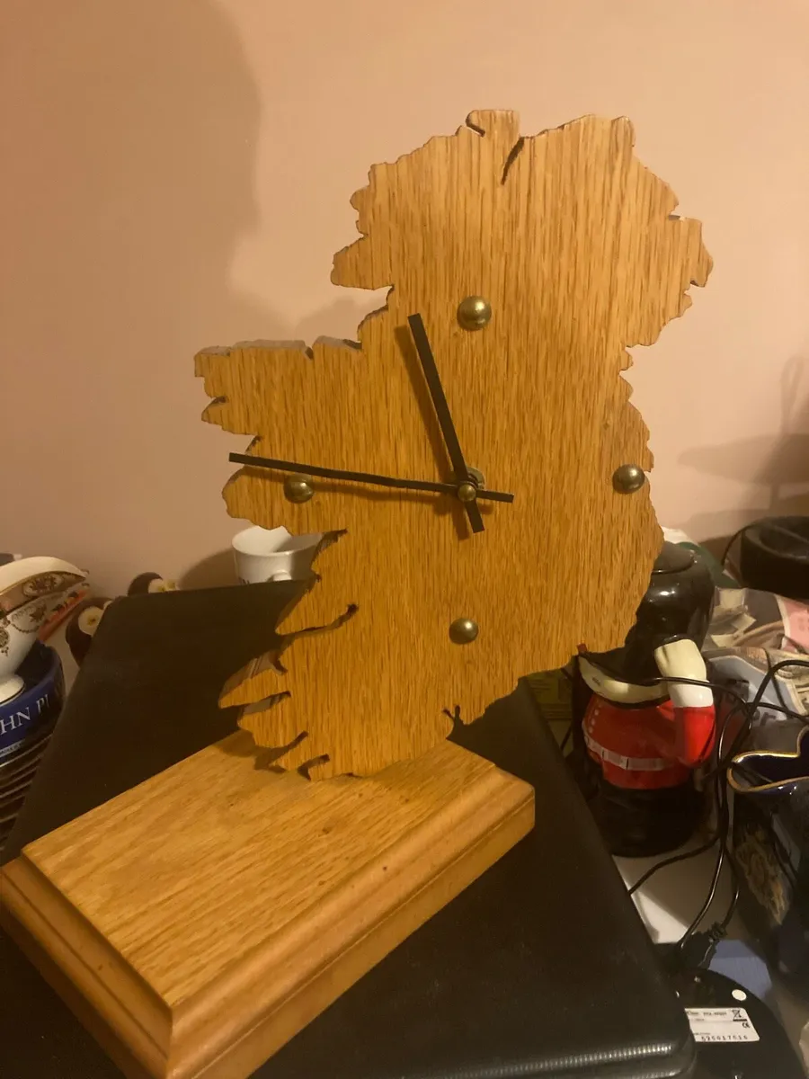 Ireland map clock free postage
