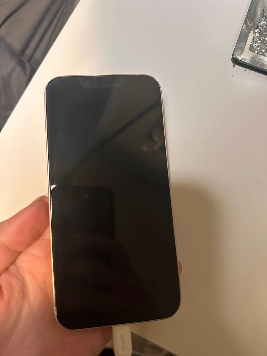 Iphone 13 128GB - Unlocked - Good condition - Image 2