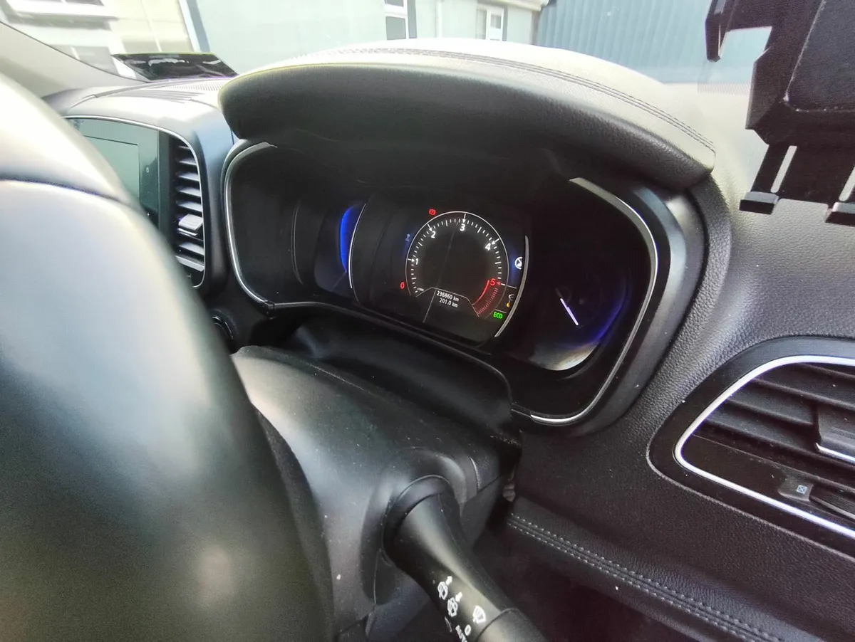 Renault Koleos 2018 - Image 2