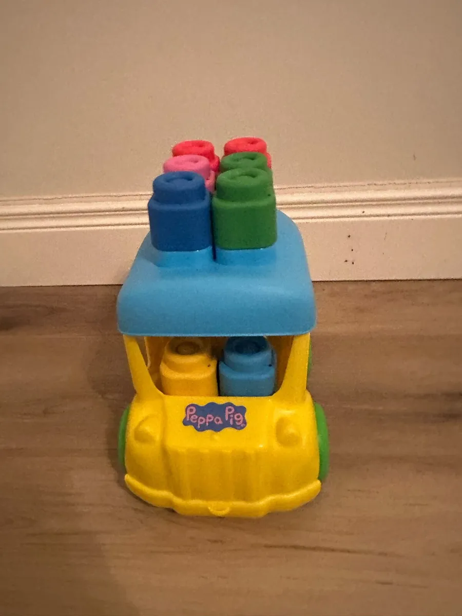 Peppa Pig bus with soft blocks - Image 2