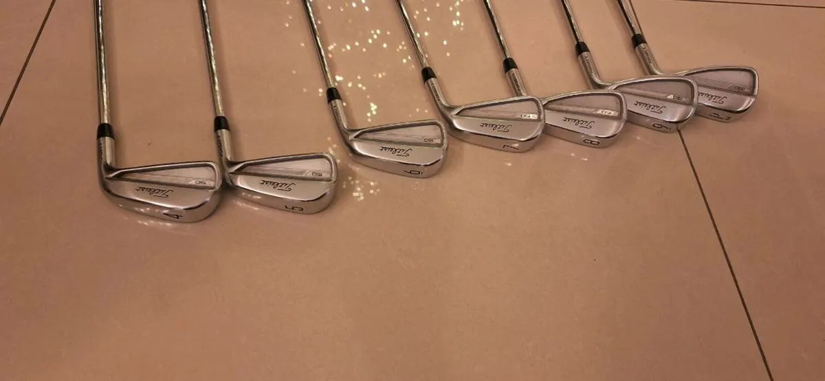 Titlest t150 irons (4-pw) - Image 1