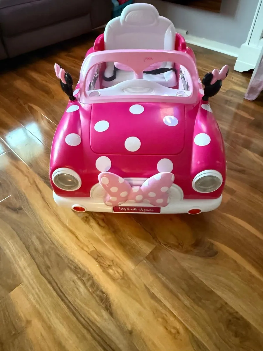 Minnie Mouse electric car. - Image 2