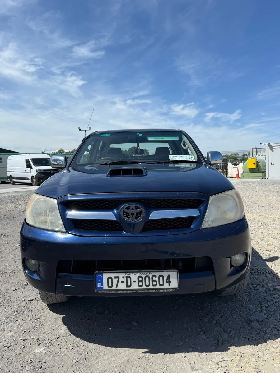 Toyota Hilux - Image 3