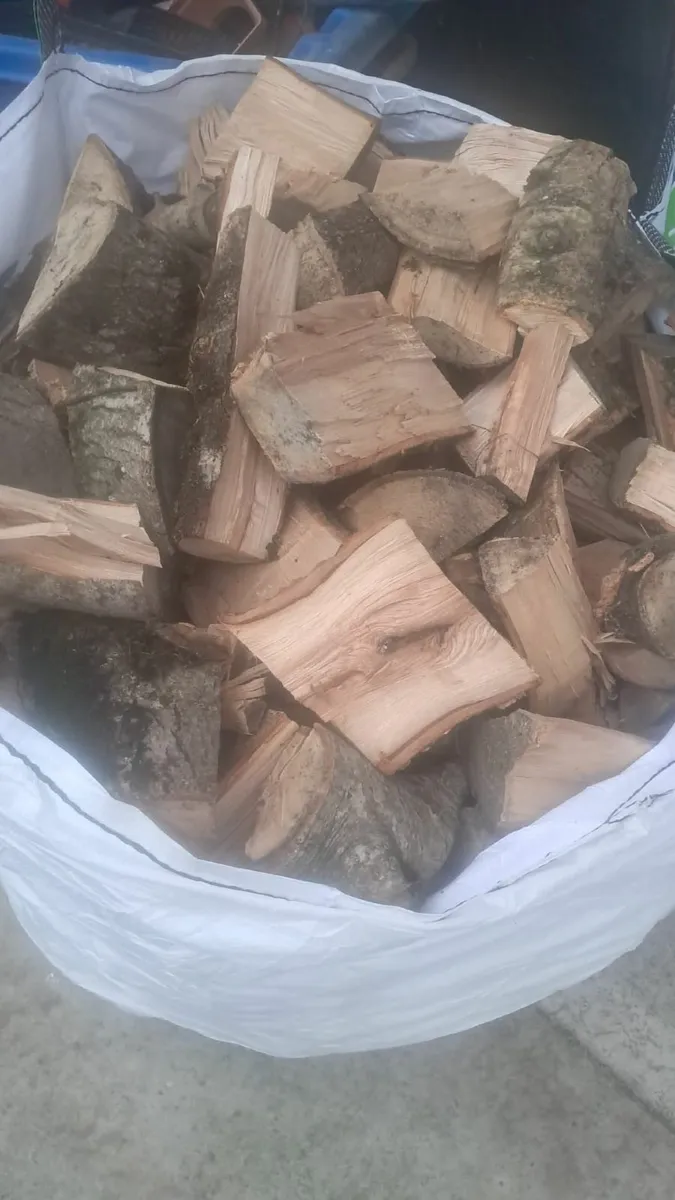 Fire wood / Hay& Straw - Image 1