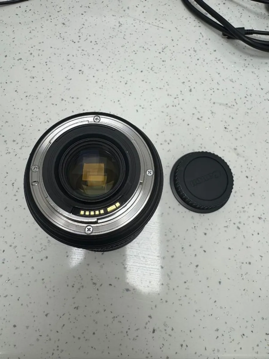 Canon EF 24-70 f2.8 L ii USM - Image 4