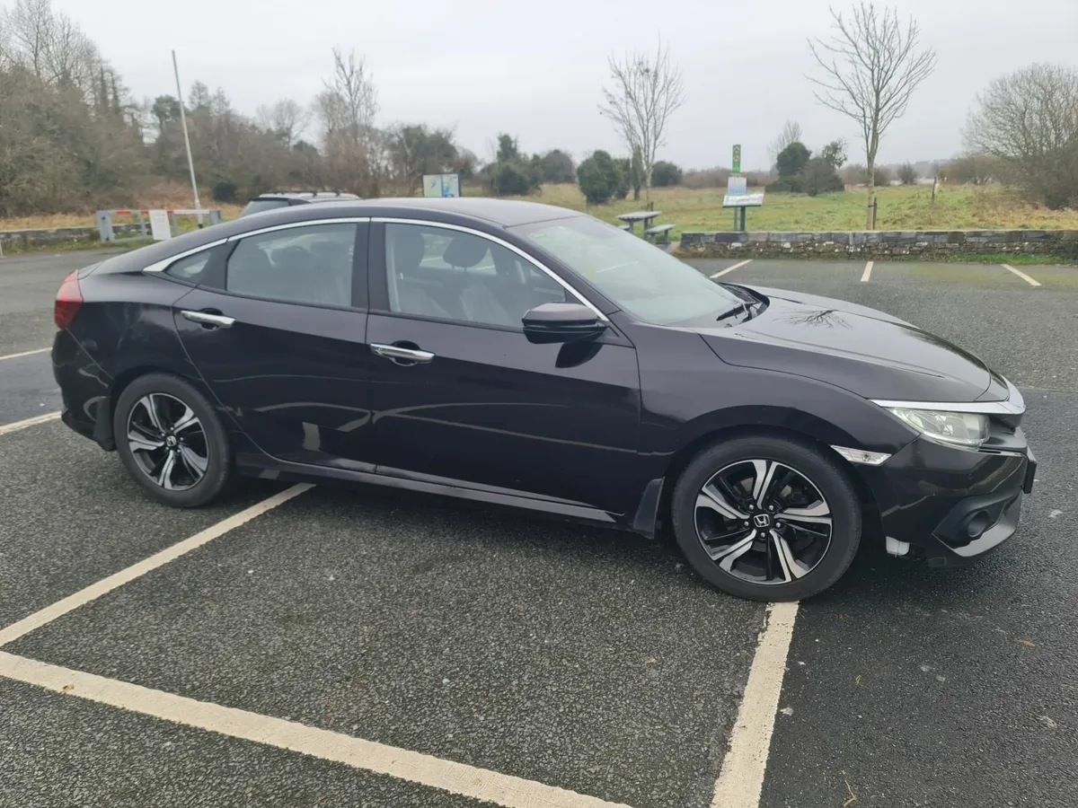 Honda Civic 2021 - Image 1