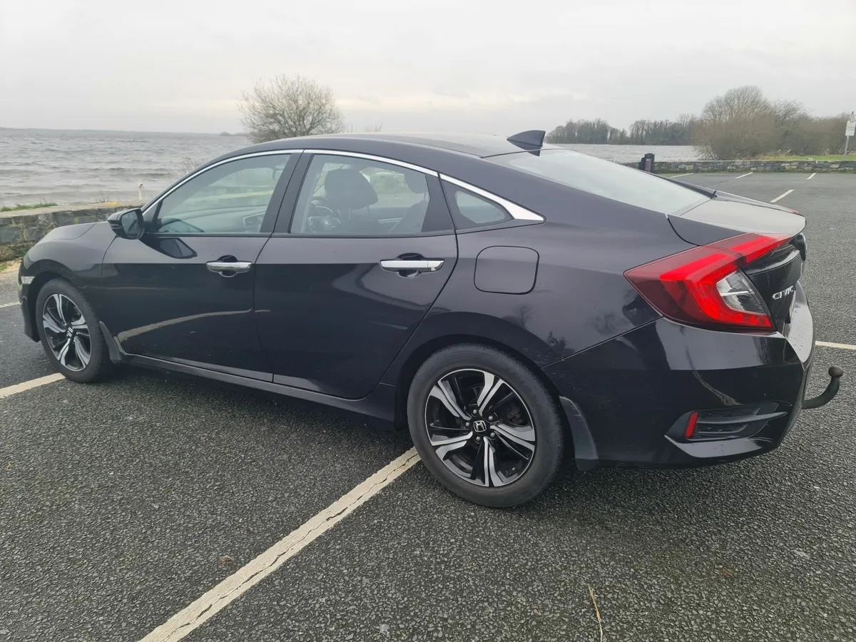 Honda Civic 2021 - Image 4