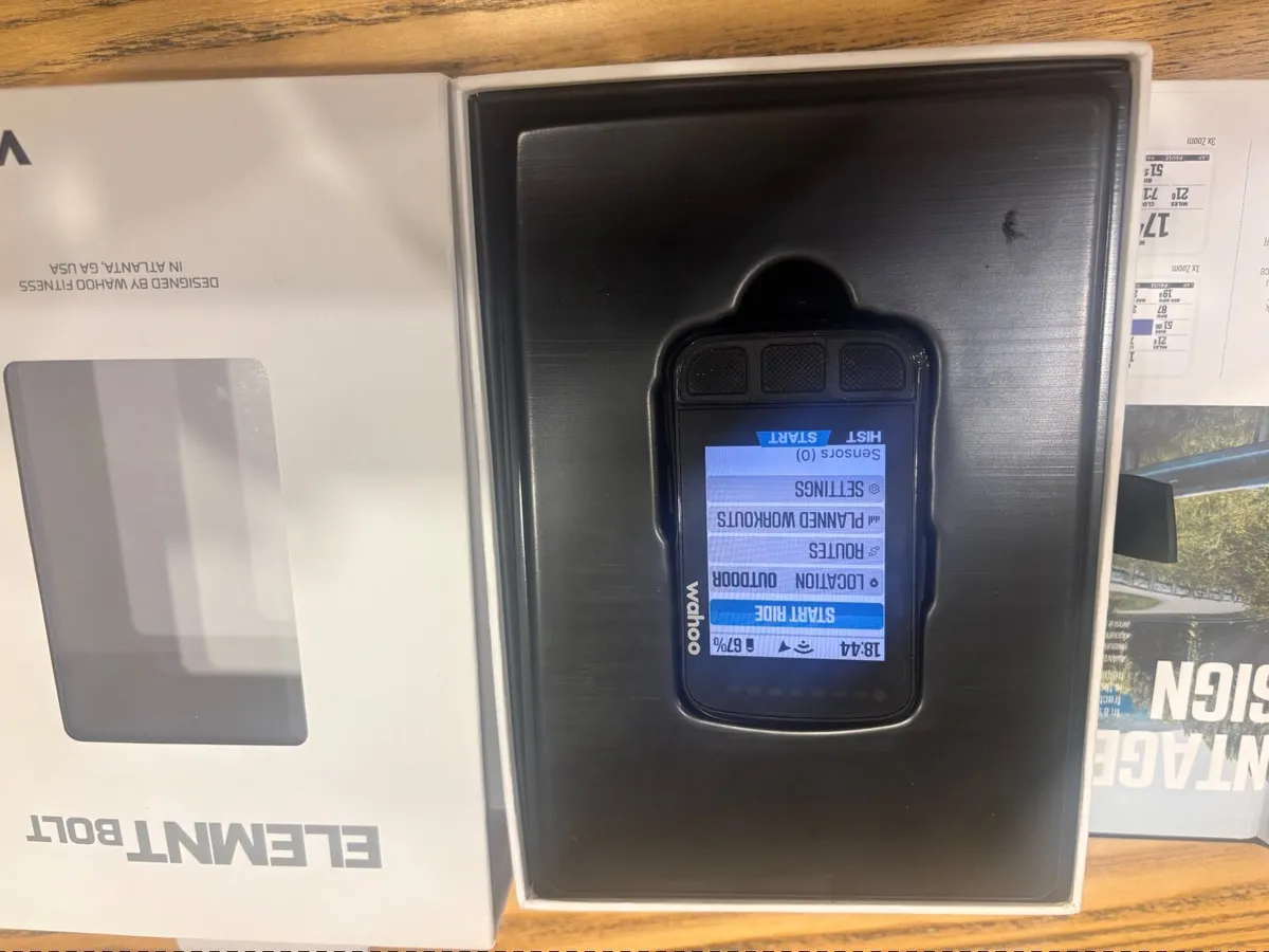 Triathlon TT , Road bike and wet suits - Image 1