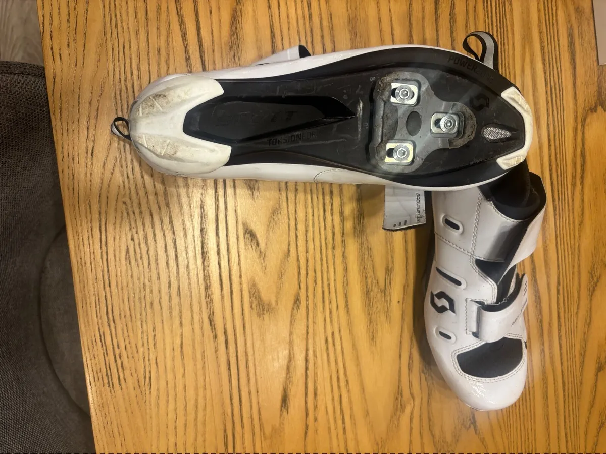 Triathlon TT , Road bike and wet suits - Image 3