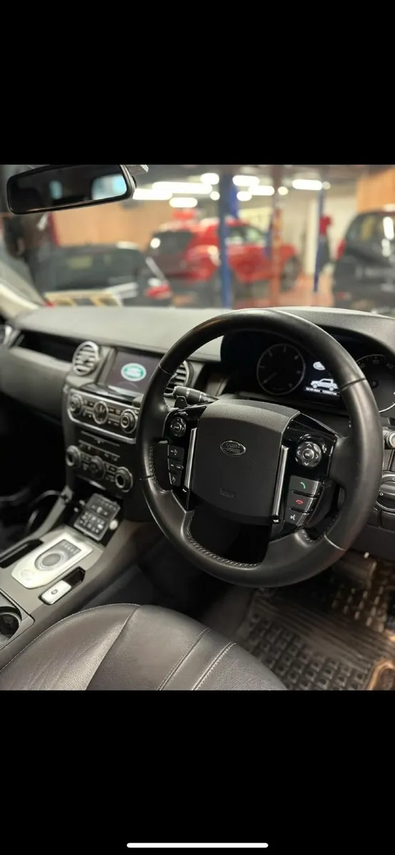 Land Rover Discover crew cab 5 seat - Image 2