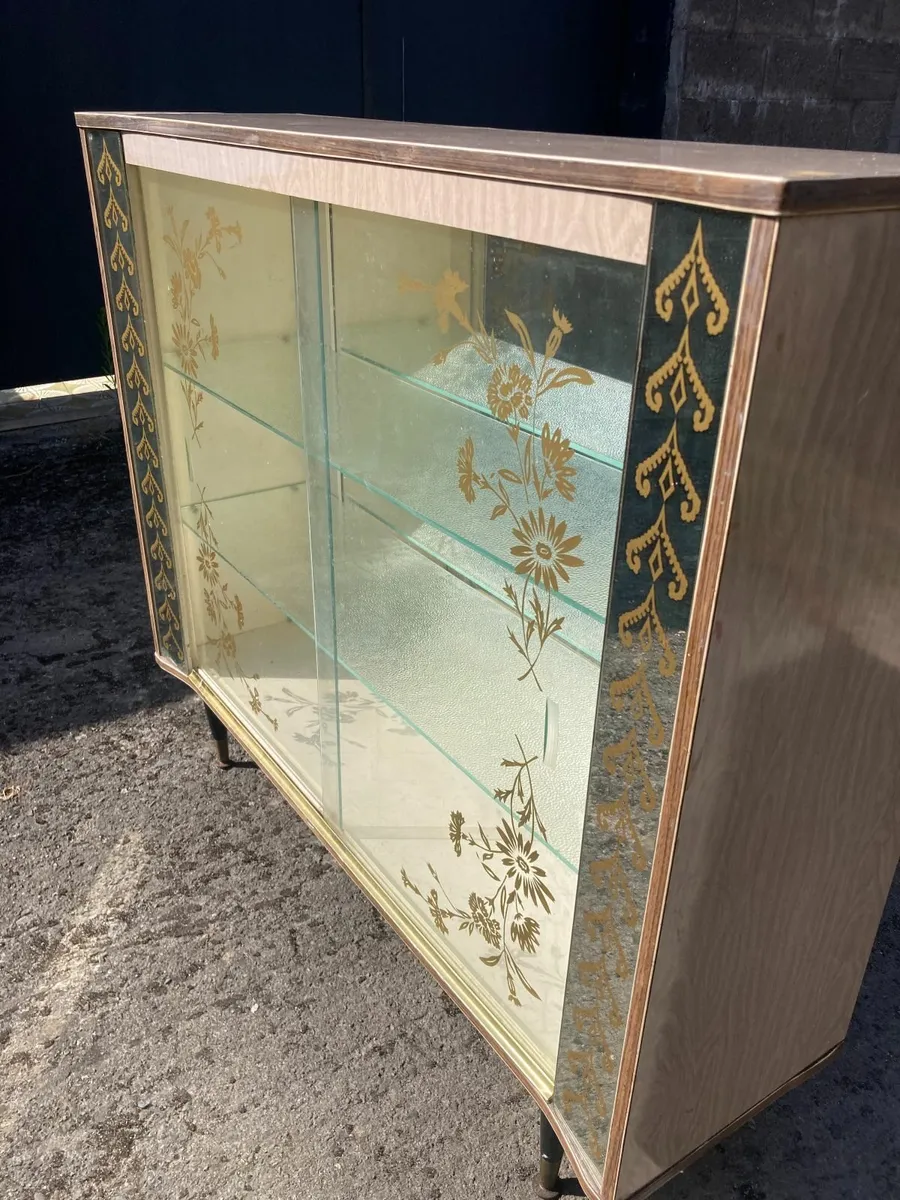 Drinks Cabinet - Display Cabinet - Vintage - Image 1