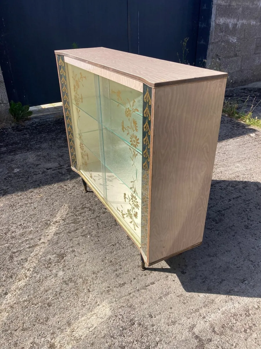 Drinks Cabinet - Display Cabinet - Vintage - Image 3
