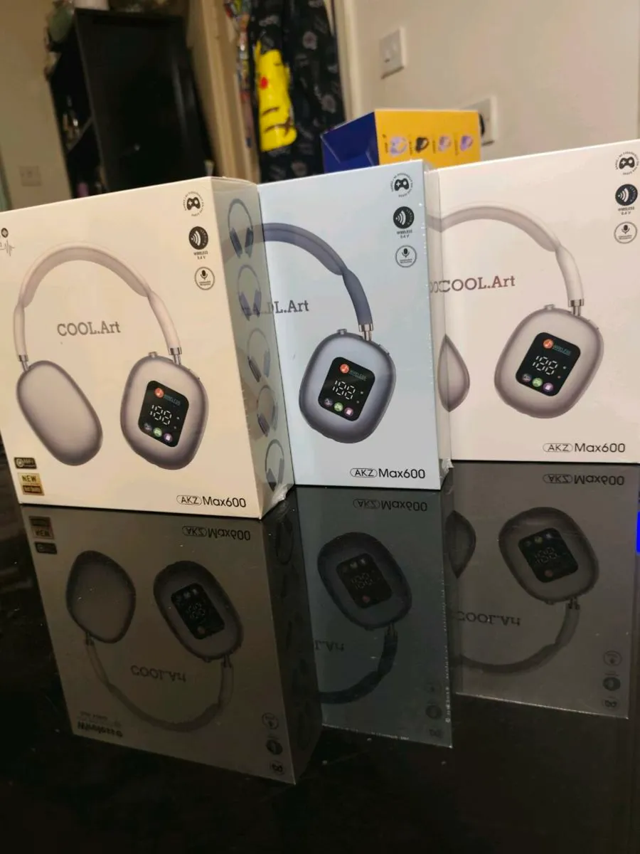 HEADPHONES - Image 1