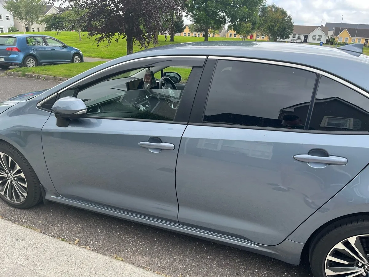 Toyota Corolla Luna Sport - Image 3