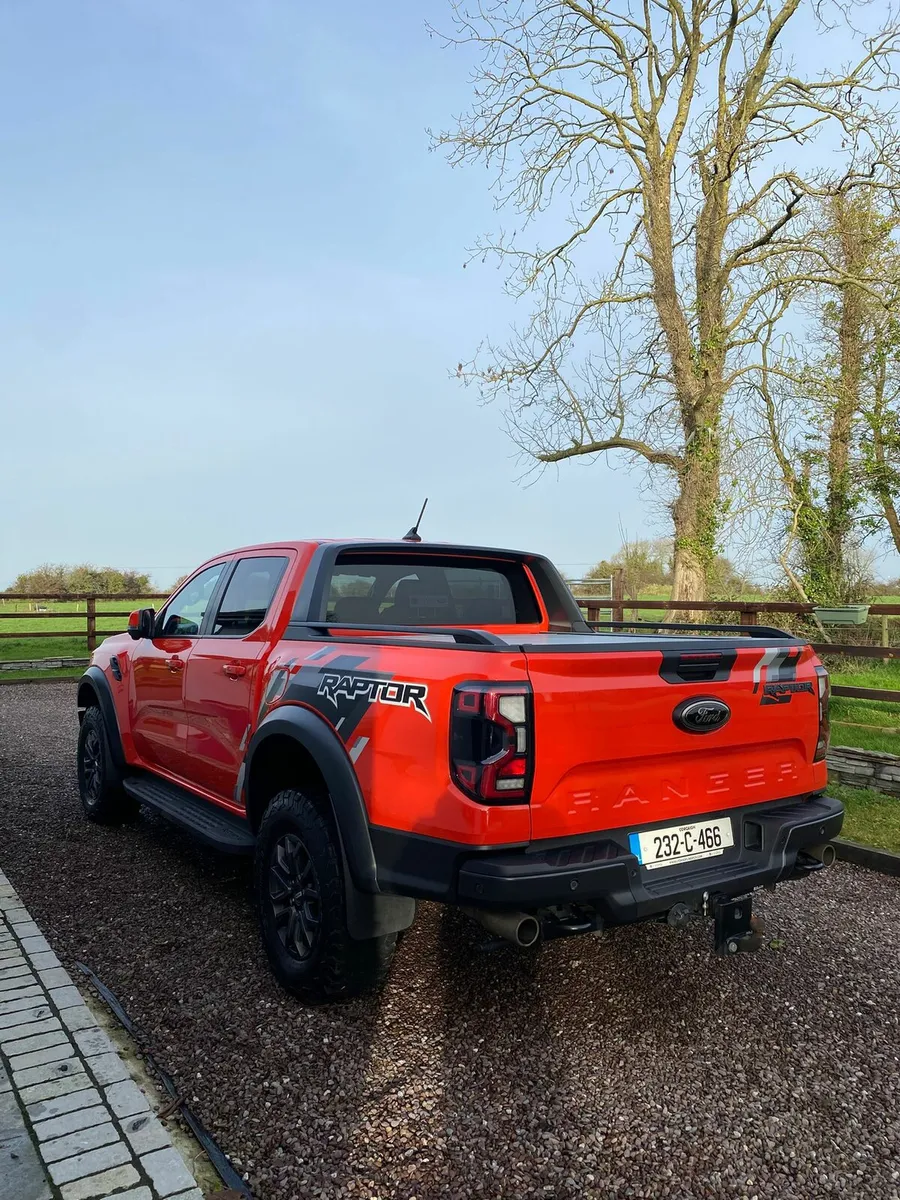 Ford Raptor - Image 4