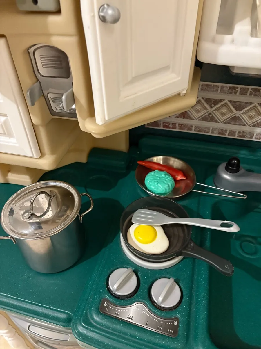 Toy Kitchen - Image 2
